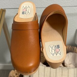 Maguba of Sweden Berkeley Clogs in Cognac, Size 39